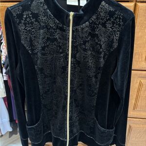 Zenergy by Chico’s velvet elegant zip up jacket.